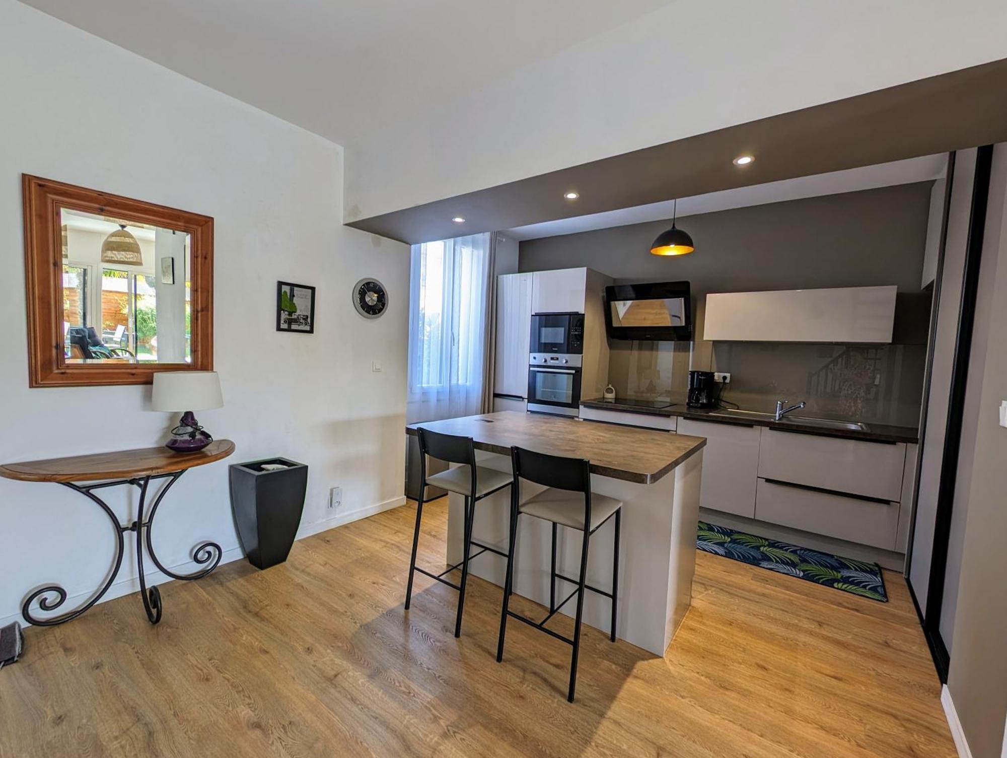 Maison Spacieuse Avec Jardin Proche Plage & Centre 波尔尼克 外观 照片