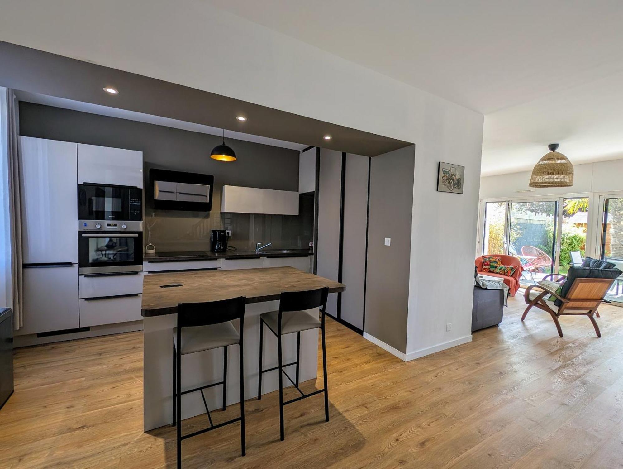 Maison Spacieuse Avec Jardin Proche Plage & Centre 波尔尼克 外观 照片